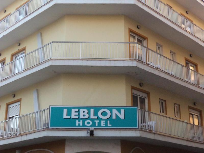 Hotel Leblon Эл Аренал Экстерьер фото